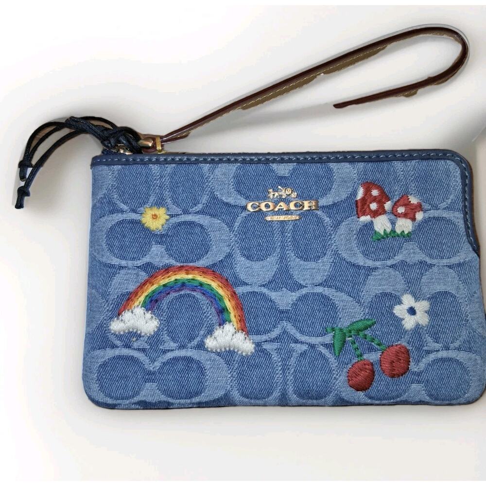 NWT Coach Corner Zip Wristlet In Signature Denim cdf35